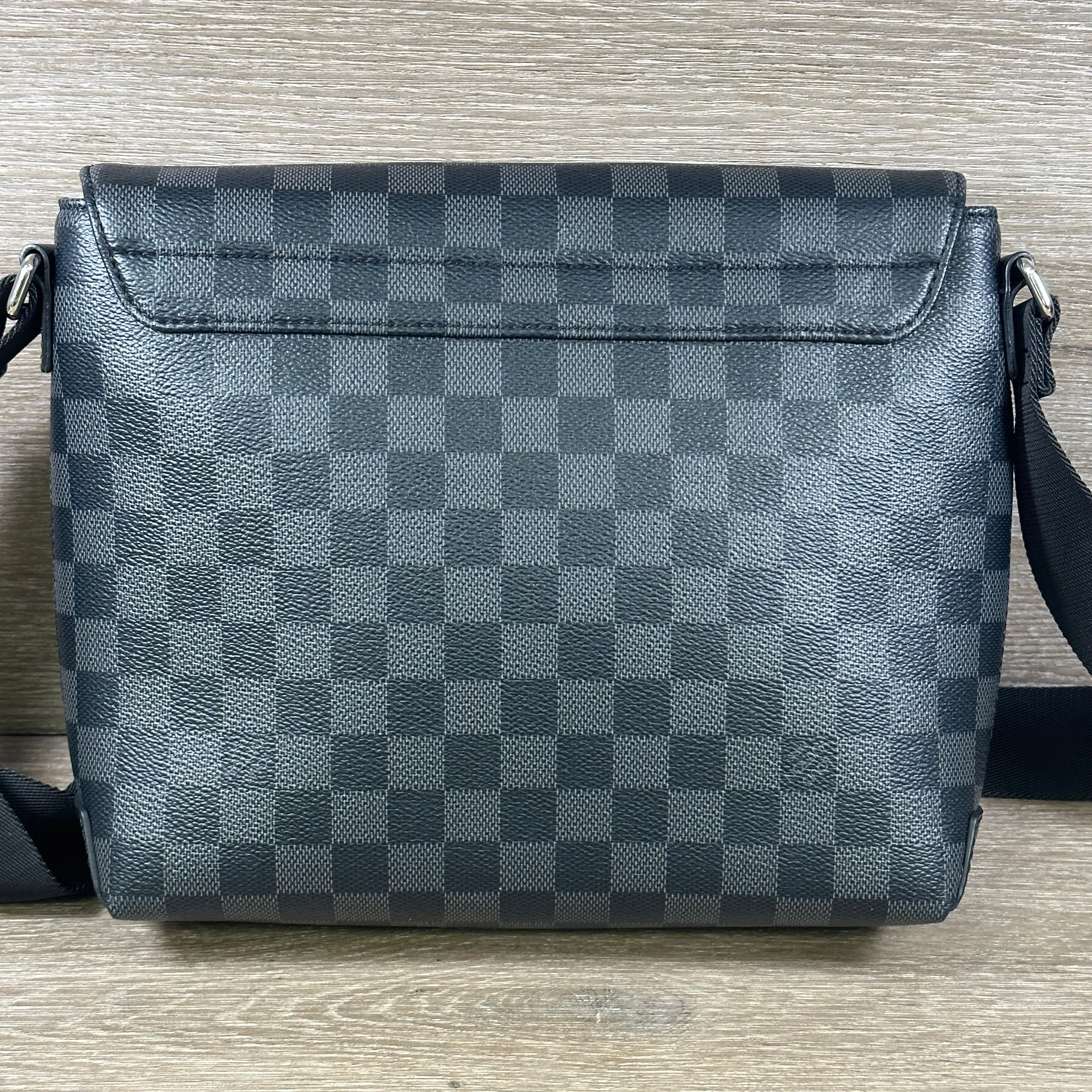 Louis Vuitton District PM Messenger Bag Damier Graphite