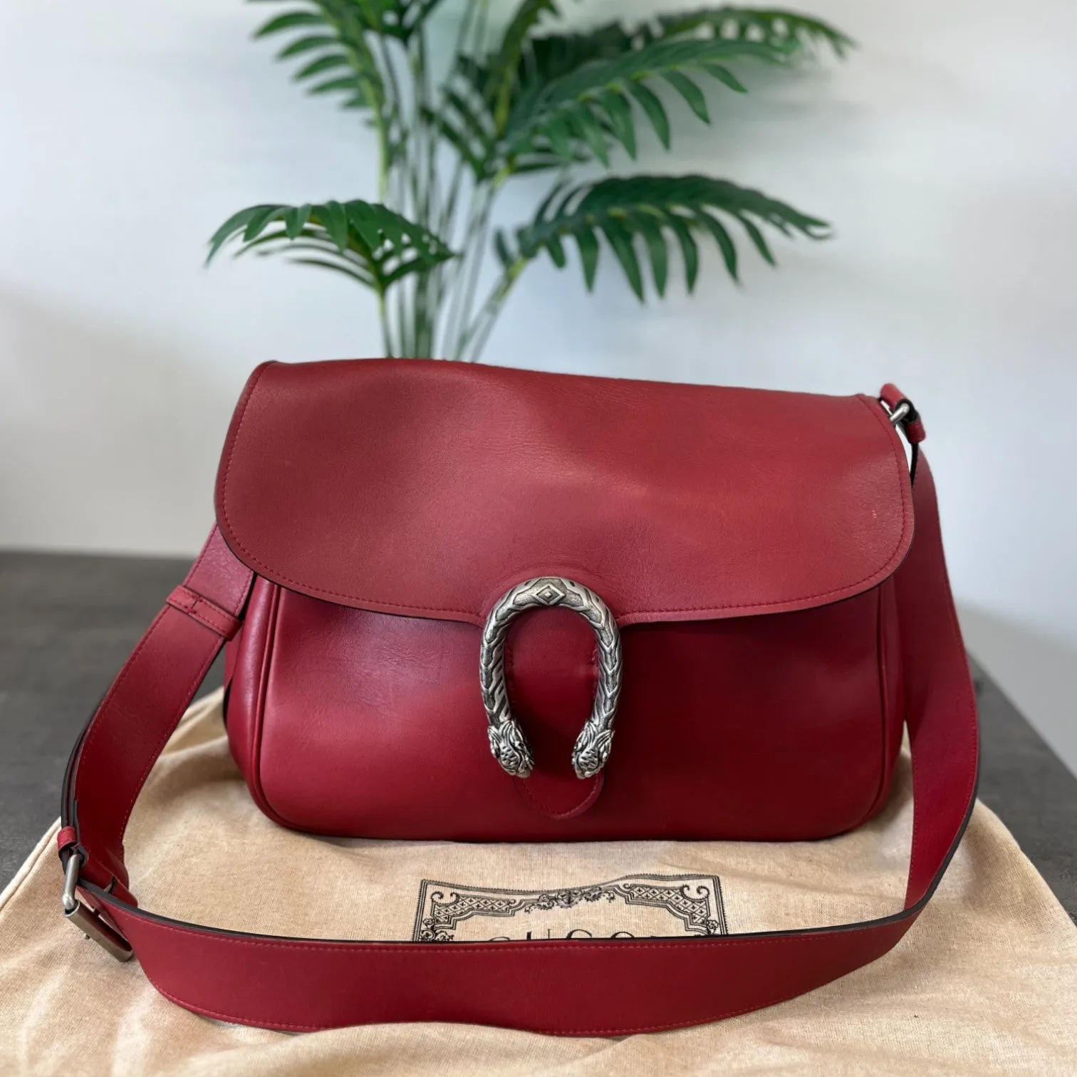 Men's Dionysus Smooth Leather Messenger Bag Burgundy