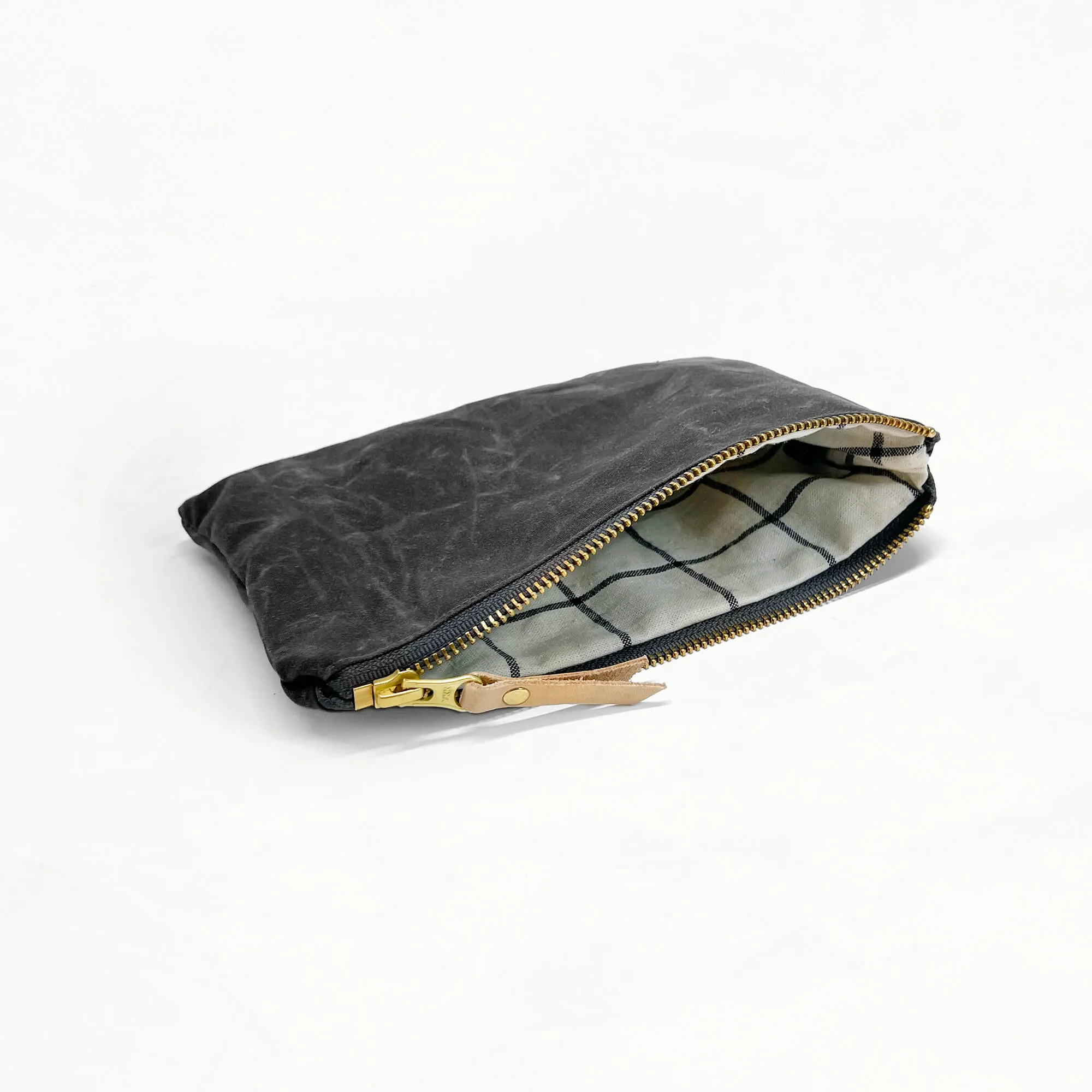 Zipper Pouch  - Black Leather   Hardware Kit